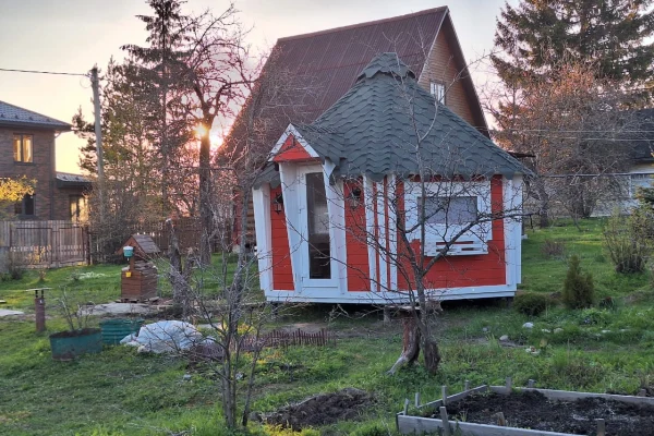 Крытая беседка со столом фото № 8673